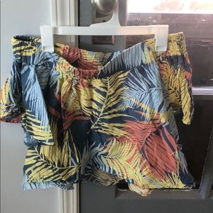 Lou and grey off the shoulder blouse size small